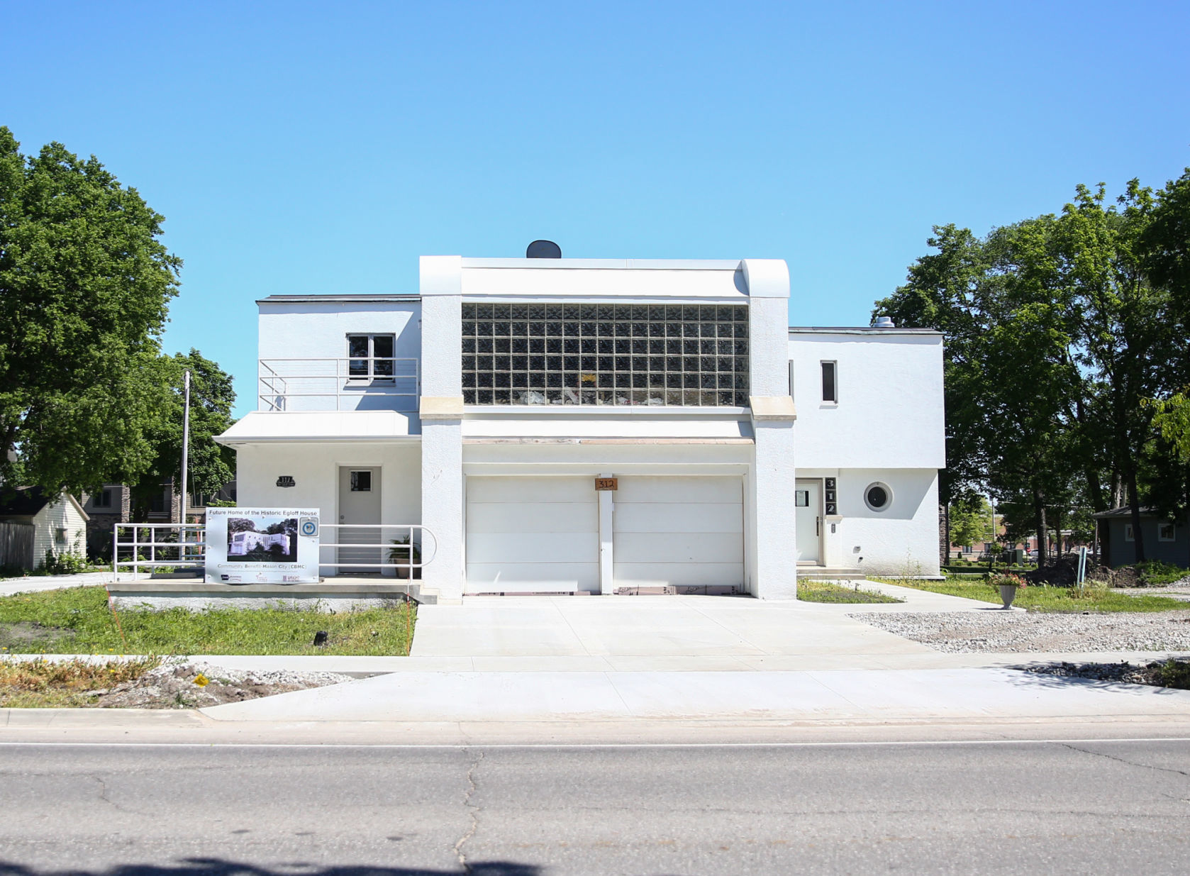 Egloff House - 312 E State St (54).jpg